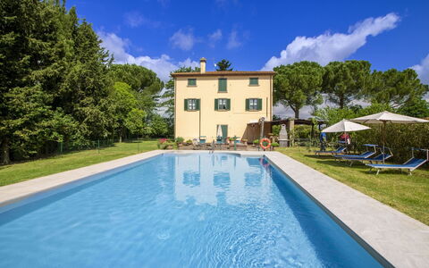 Villa Cantagallo: Piscina, Estate, Giardino, Tempo Libero, Mobili Da Esterno, Hacienda, Prato, Villa, Cortile, Landscaping