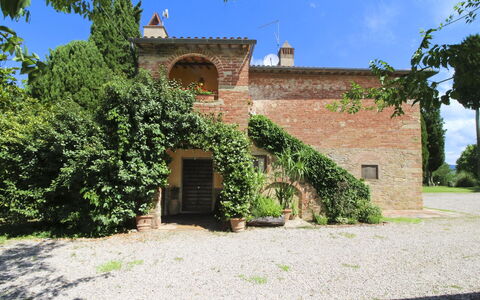Villa Cecilia: Casa, Casa, Estate, Villetta, Prato, Giardino, Landscaping, Agriturismo, Hacienda, Cortile