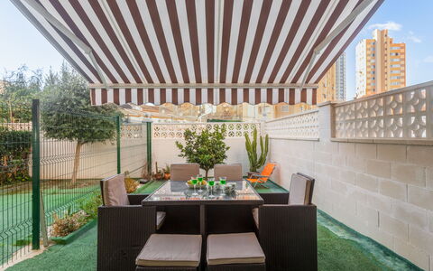 Rinconada Real: Tavolo, Mobilia, Costruzione, Pianta, Decorazione, Sedia, Legna, Shade, Interior Design, Mobili Da Esterno