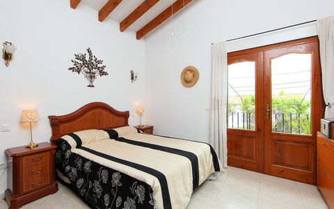 Esperanza: Camera Da Letto, Letto, Camera, Mobilia, Proprietà, Lenzuolo, Soffitto, Telaio Del Letto, Bedding, Interior Design