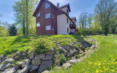 Karpacz 400: Erba, Costruzione, Casa, Casa, Zona Residenziale, Architettura, Villetta, Arbusto, Tetto, Area Rurale