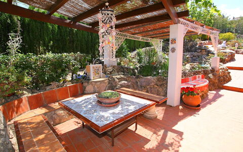 Casa Gran Sorolla: Proprietà, Pergola, Costruzione, Immobiliare, Casa, Terrazza, Backyard, Camera, Albero, Architettura