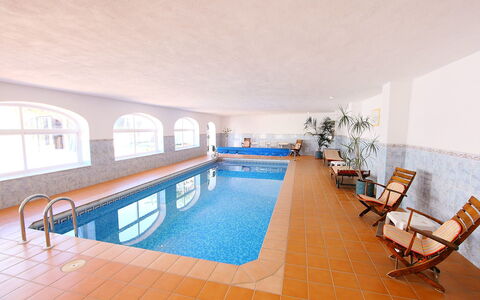 Casa Gran Sorolla: Piscina, Proprietà, Costruzione, Camera, Interior Design, Pavimento, Casa, Immobiliare, Mobilia, Architettura