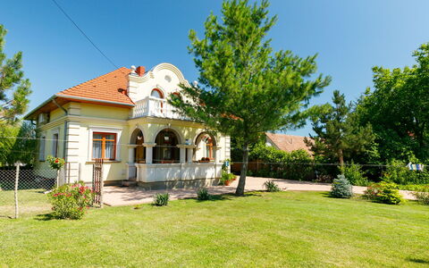 Elisabeta 02: Casa, Estate, Ricorrere, Piscina, Villa, Hotel, Balcone, Mobili Da Esterno, Località Balneare, Resort Citta '