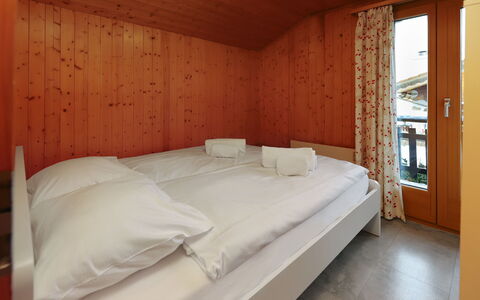Coucordin: Camera Da Letto, Legna, Letto, Interior Design, Lenzuolo, Pavimento, Telaio Del Letto, Bedding, Soffitto, Camera