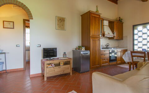 Vinci 36: Mobilia, Cabinetry, Costruzione, Tavolo, Finestra, Cornice, Cassetto, Legna, Cassettiera, Soggiorno