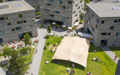 Laax 600: Costruzione, Proprietà, Finestra, Pianta, Natura, Infrastruttura, Tenda, Albero, Lotto, Urban Design