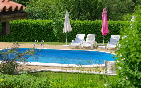 Labin 400: Acqua, Pianta, Proprietà, Mobilia, Piscina, Verde, Botanica, Natura, Azzurro, Mobili Da Esterno