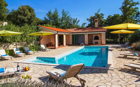 Biljana: Proprietà, Piscina, Casa, Immobiliare, Casa, Costruzione, Vacanza, Estate, Backyard, Zona Residenziale