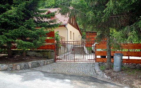 Karpacz Kowary: Proprietà, Casa, Albero, Parete, Architettura, Botanica, Costruzione, Immobiliare, Casa, Paesaggio