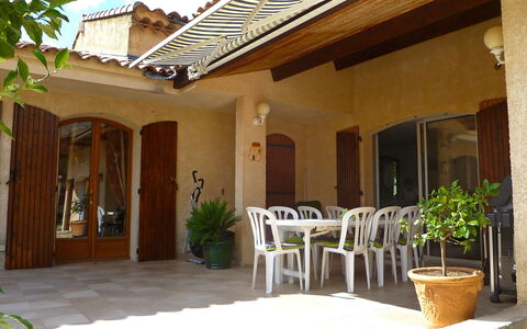 La Péguière: Proprietà, Costruzione, Casa, Immobiliare, Casa, Terrazza, Cortile, Portico, Camera, Estate