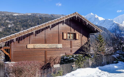 Le Clos Alpin: Cielo, Costruzione, Pianta, Finestra, Montagna, Neve, Nube, Paesaggio Naturale, Casa, Pendenza