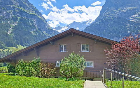 Chalet Almis 5: Geografia Montane, Montagna, Collina, Catena Montuosa, Highland, Paesaggio, Hill Station, Casa, Valle, Casa