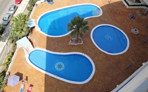 Turquesa Beach 03: Acqua, Pianta, Proprietà, Piscina, Azzurro, Blu, Località Balneare, Costruzione, Urban Design, Albero