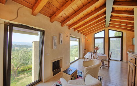 Casa Lucia: Proprietà, Camera, Costruzione, Casa, Soffitto, Interior Design, Mobilia, Fascio, Pavimento In Legno, Soggiorno
