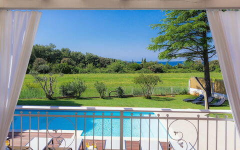 Villa Puntizela: Proprietà, Camera, Immobiliare, Casa, Casa, Albero, Interior Design, Costruzione, Portico, Finestra