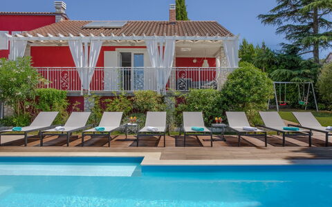 Villa Puntizela: Proprietà, Casa, Piscina, Costruzione, Immobiliare, Casa, Villa, Ricorrere, Zona Residenziale, Estate