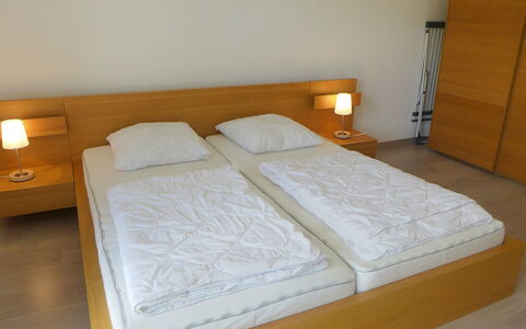 Moléson-Sur-Gruyères 400: Letto, Camera Da Letto, Mobilia, Materasso, Camera, Telaio Del Letto, Proprietà, Lenzuolo, Bedding, Imbottitura Del Materasso
