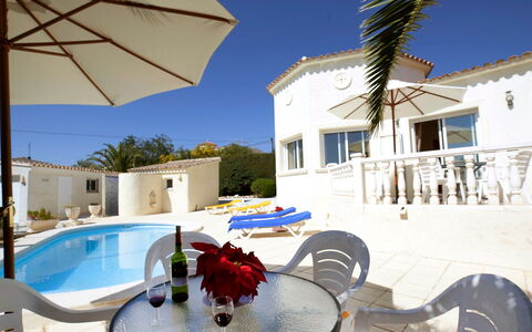 Ingy: Proprietà, Costruzione, Vacanza, Casa, Immobiliare, Piscina, Azzurro, Appartamento, Villa, Ricorrere