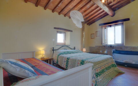 Casalini: Camera Da Letto, Camera, Proprietà, Letto, Mobilia, Lenzuolo, Soffitto, Costruzione, Bedding, Immobiliare