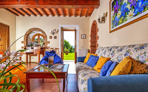 Podere Sant'angelo: Camera, Proprietà, Costruzione, Interior Design, Immobiliare, Blu Majorelle, Mobilia, Casa, Soggiorno, Estate