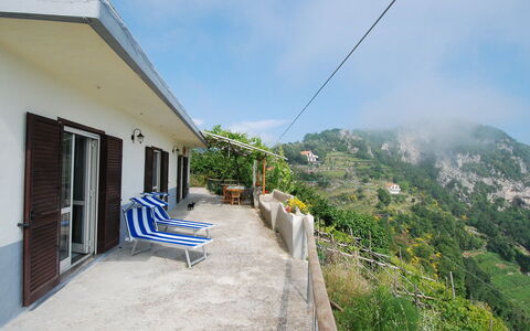 Dea Afrodite: Proprietà, Hill Station, Montagna, Cittadina, Cielo, Casa, Immobiliare, Costruzione, Vacanza, Catena Montuosa