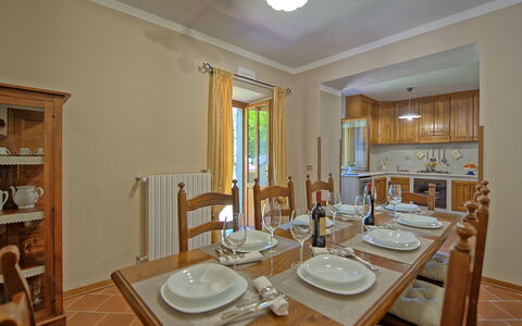 Villa Crispinino: Camera, Proprietà, Sala Da Pranzo, Mobilia, Interior Design, Costruzione, Immobiliare, Tavolo, Casa, Soffitto