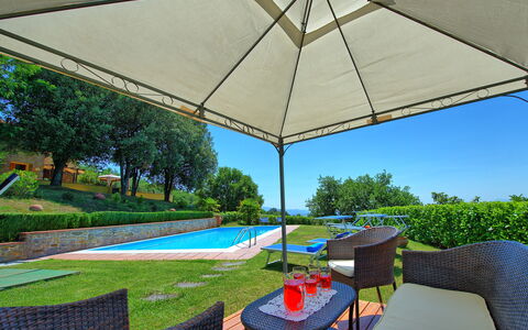 Villa Crispinino: Ombrello, Proprietà, Shade, Terrazza, Costruzione, Immobiliare, Casa, Tempo Libero, Mobilia, Fashion Accessory