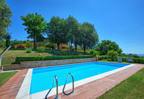 Villa Crispinino: Piscina, Proprietà, Immobiliare, Erba, Tempo Libero, Casa, Estate, Casa, Backyard, Zona Residenziale