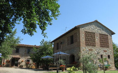 Bed & Breakfast Podere Montagione