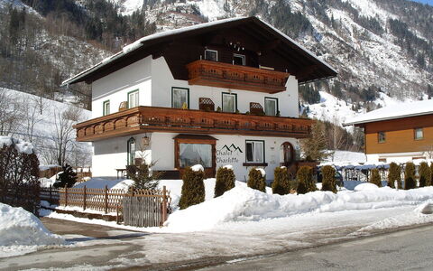 Charlotte 50604-002146-2020: Montagna, Neve, Costruzione, Finestra, Cielo, Pendenza, Casa, Immobiliare, Fenomeno Geologico, Catena Montuosa