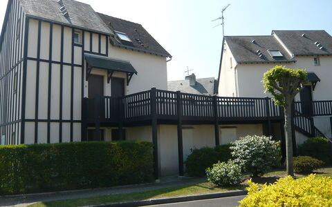Cabourg 40: Proprietà, Casa, Casa, Zona Residenziale, Quartiere, Costruzione, Immobiliare, Architettura, Tetto, Estate