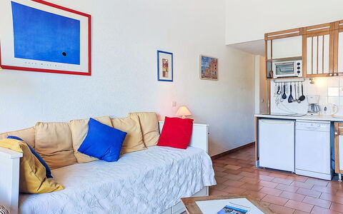 L'Annonciade: Mobilia, Interior Design, Appartamento, Pavimentazione, Pavimento, Casa, Sedia, Divano, Camera, Soggiorno
