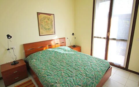 Monvalle 200: Camera Da Letto, Letto, Camera, Mobilia, Lenzuolo, Proprietà, Telaio Del Letto, Pavimento, Bedding, Materasso
