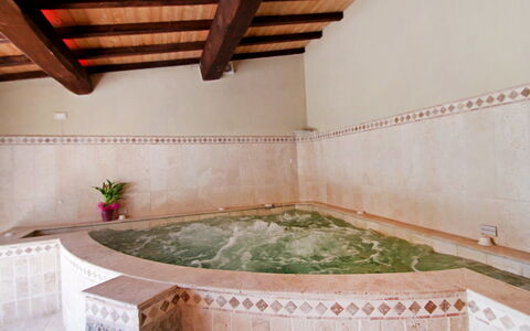 La Valchiera: Proprietà, Legna, Interior Design, Architettura, Costruzione, Pavimentazione, Pavimento, Linea, Proprietà Del Materiale