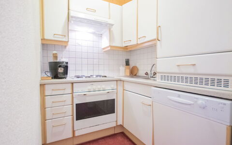 Conny: Cabinetry, Controsoffitto, Costruzione, Elettrodomestico Da Cucina, Cucina Stufa, Piano Cottura, Cassetto, Elettrodomestico, Cucina, Stufa