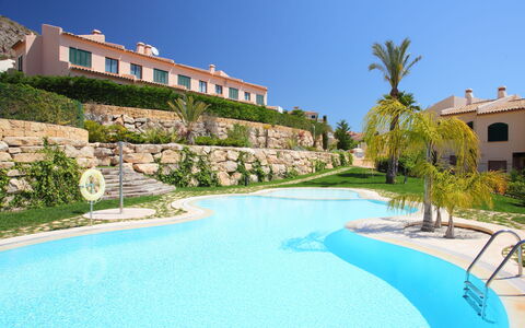 Mirador Ii: Acqua, Pianta, Cielo, Proprietà, Costruzione, Piscina, Finestra, Azzurro, Natura, Località Balneare