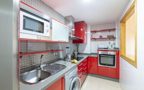 Roquetas de Mar 100: Lavandino Della Cucina, Cabinetry, Controsoffitto, Proprietà, Rubinetto, Lavello, Cucina Stufa, Cucina, Elettrodomestico Da Cucina, Idraulico Fixture
