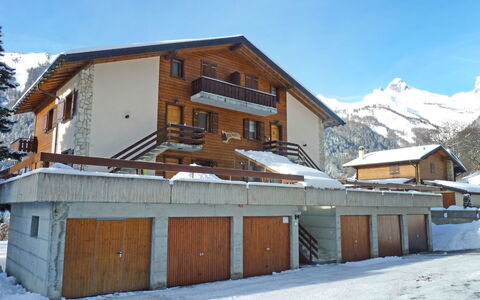 Roc Lyv: Proprietà, Neve, Casa, Casa, Inverno, Costruzione, Tetto, Immobiliare, Architettura, Proprietà Del Materiale
