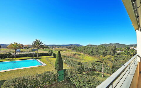 Isleta Marina: Proprietà, Cielo, Immobiliare, Paesaggio Naturale, Casa, Azzurro, Piscina, Vacanza, Architettura, Erba
