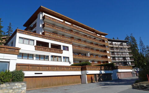 Résidence Christina Apt. 305: Costruzione, Proprietà, Architettura, Zona Residenziale, Casa, Appartamento, Uso Misto, Facciata, Immobiliare, Condominio