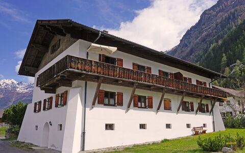 Mühlbach: Nube, Cielo, Pianta, Montagna, Proprietà, Finestra, Costruzione, Highland, Albero, Facciata