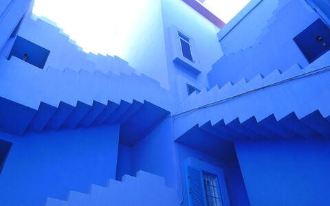 Calpe Calp 914: Blu, Azzurro, Mondo, Finestra, Costruzione, Proprietà Del Materiale, Facciata, Blu Elettrico, Le Scale, Casa
