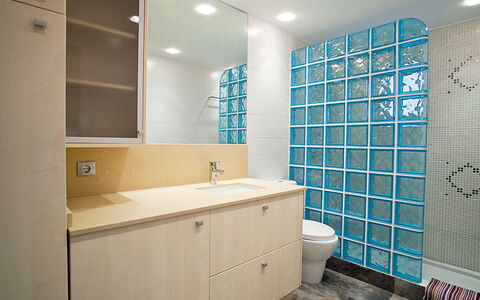 Dms V: Bagno, Camera, Proprietà, Piastrella, Interior Design, Immobiliare, Architettura, Soffitto, Costruzione, Mobilia
