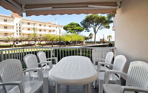 Dms V: Proprietà, Costruzione, Immobiliare, Ristorante, Camera, Casa, Balcone, Architettura, Mobilia, Casa