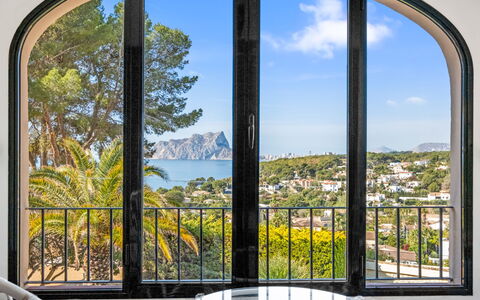 Lisa: Cielo, Giorno, Nube, Natura, Shade, Pianta, Interior Design, Costruzione, Immobiliare