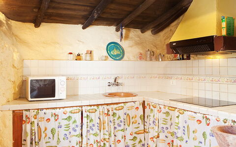 Pepa: Camera, Proprietà, Controsoffitto, Cucina, Costruzione, Mobilia, Interior Design, Soffitto, Casa, Cabinetry