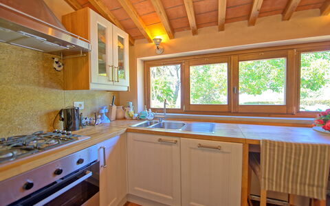 Gellino: Controsoffitto, Proprietà, Camera, Cucina, Mobilia, Cabinetry, Costruzione, Casa, Soffitto, Interior Design
