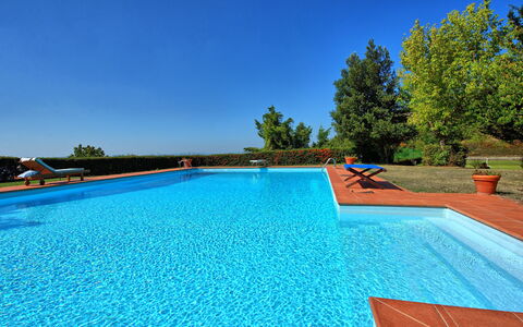 Gellino: Piscina, Proprietà, Tempo Libero, Azzurro, Immobiliare, Estate, Erba, Casa, Vacanza, Villa