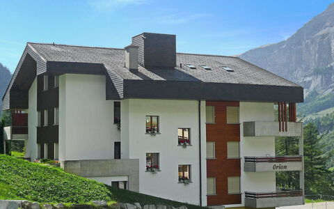Orion: Proprietà, Casa, Costruzione, Casa, Architettura, Immobiliare, Facciata, Villetta, Zona Residenziale, Tetto